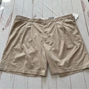 Reebok Men’s Golf Shorts Khaki Comfort Waistband  New with Tags Size US 50